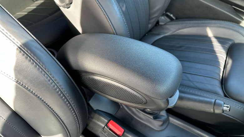 MINI Hatchback 1.5 Cooper Exclusive 3dr Auto Petrol Hatchback